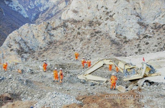 甲玛矿区山体塌方救援现场